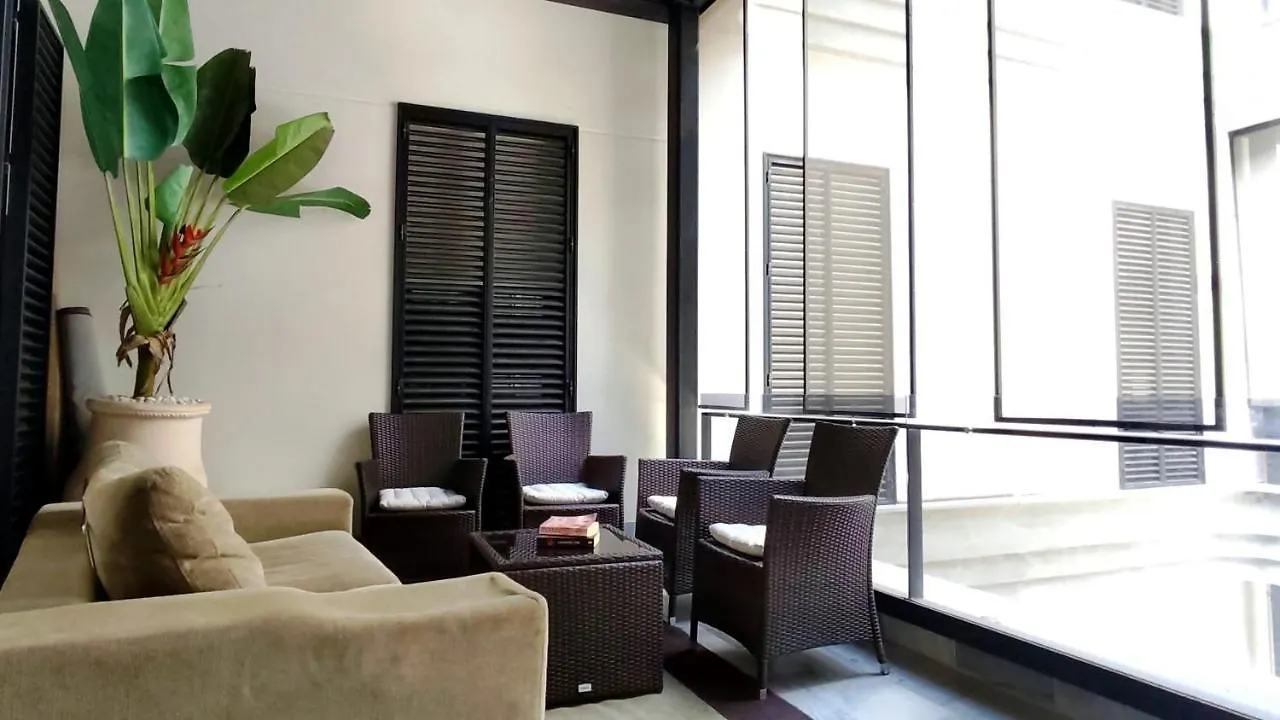 Selecta Elegante Apartamento Con Patio En Centro Historico Seville Spain